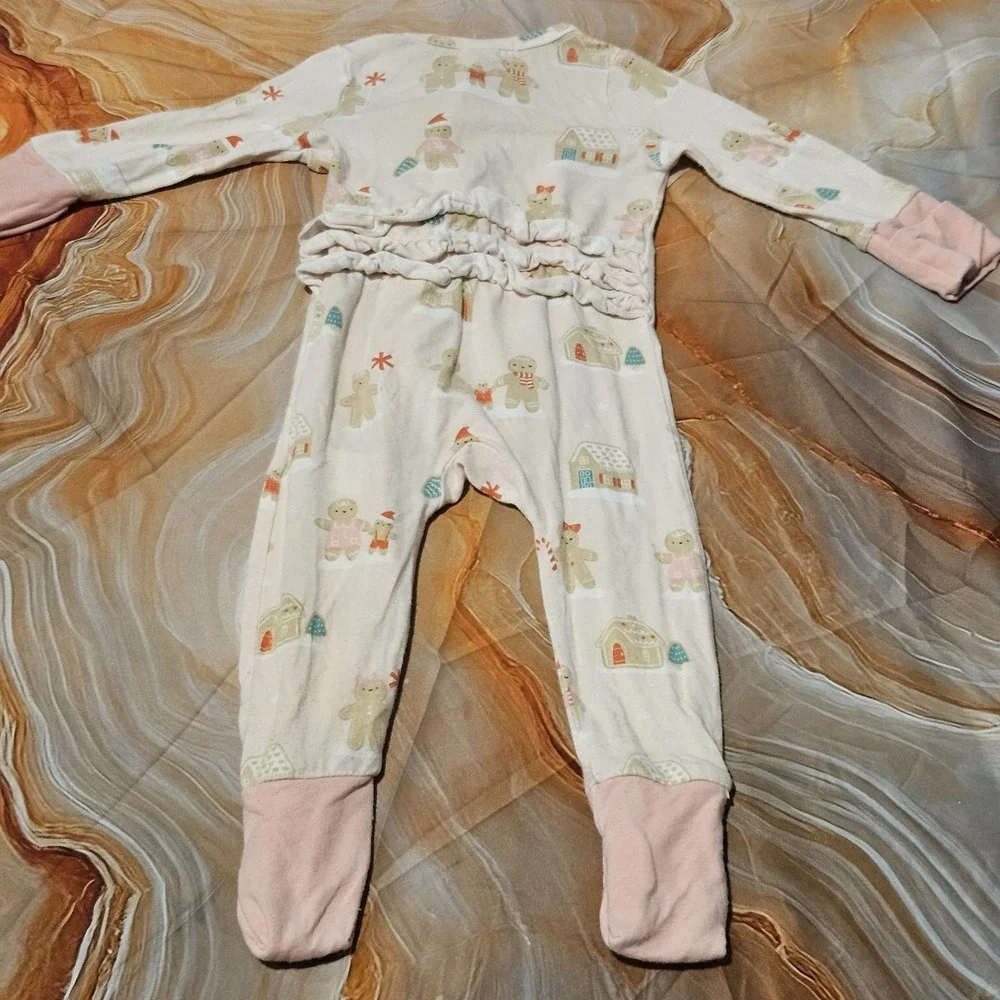 Angel Dear Gingerbread Christmas Ruffle Footie Sleeper 3-6M Bamboo
